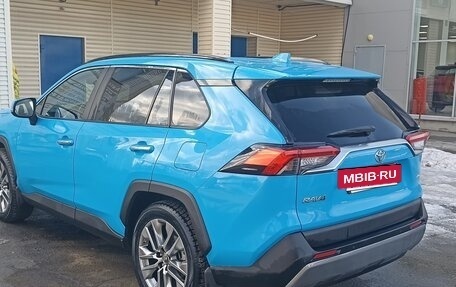 Toyota RAV4, 2019 год, 3 200 000 рублей, 7 фотография