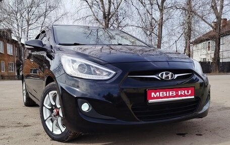 Hyundai Solaris II рестайлинг, 2013 год, 900 000 рублей, 1 фотография