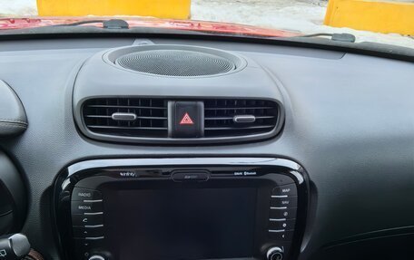 KIA Soul II рестайлинг, 2016 год, 1 999 900 рублей, 15 фотография