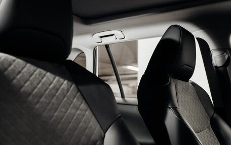 Toyota RAV4, 2025 год, 4 400 000 рублей, 9 фотография