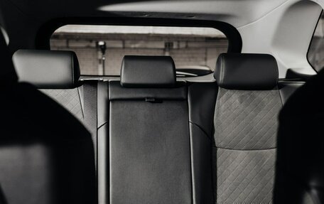 Toyota RAV4, 2025 год, 4 400 000 рублей, 23 фотография