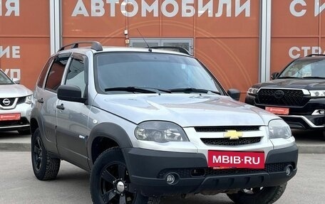 Chevrolet Niva I рестайлинг, 2016 год, 680 000 рублей, 3 фотография