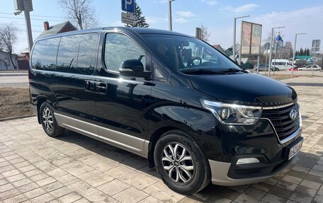 Hyundai H-1 II рестайлинг, 2021 год, 3 980 000 рублей, 6 фотография