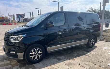 Hyundai H-1 II рестайлинг, 2021 год, 3 980 000 рублей, 8 фотография