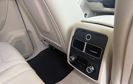 Volkswagen Touareg III, 2011 год, 2 400 000 рублей, 10 фотография