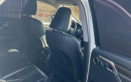 Lexus RX IV рестайлинг, 2016 год, 3 890 000 рублей, 10 фотография