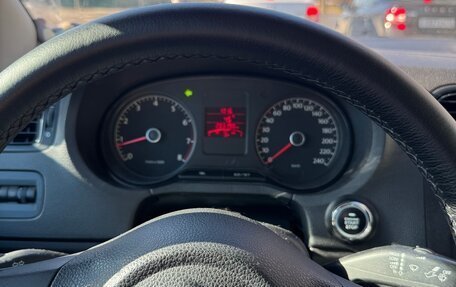 Volkswagen Polo VI (EU Market), 2012 год, 630 000 рублей, 2 фотография