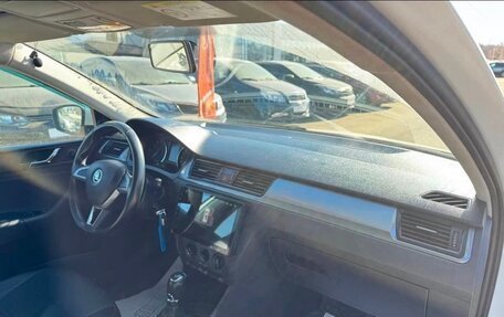 Skoda Rapid I, 2014 год, 975 000 рублей, 8 фотография