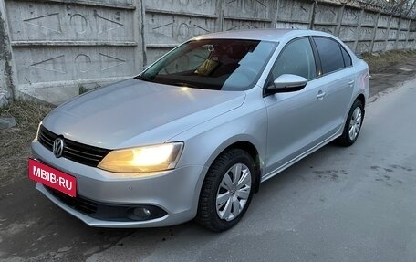 Volkswagen Jetta VI, 2012 год, 1 150 000 рублей, 3 фотография