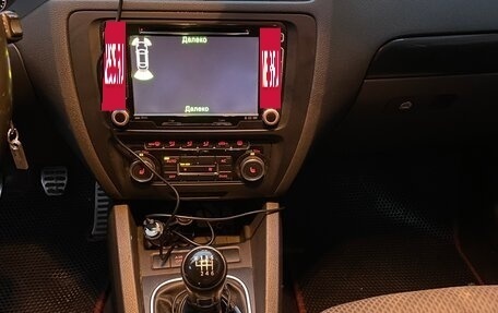 Volkswagen Jetta VI, 2012 год, 1 150 000 рублей, 14 фотография