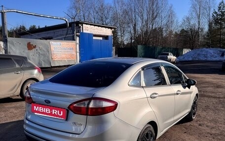 Ford Fiesta, 2015 год, 839 000 рублей, 3 фотография