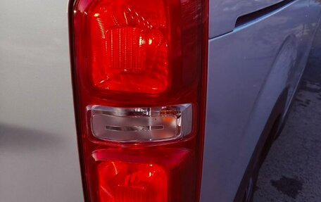 Peugeot Traveller I, 2018 год, 2 000 000 рублей, 15 фотография