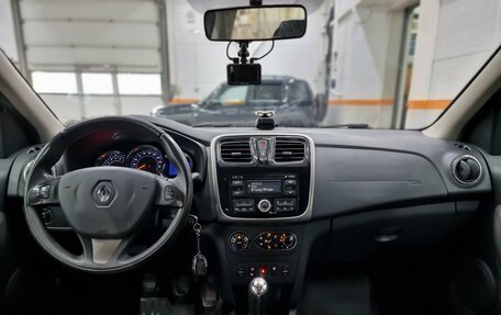 Renault Sandero II рестайлинг, 2016 год, 779 000 рублей, 2 фотография