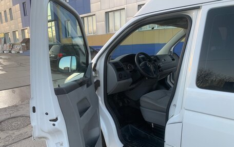 Volkswagen Transporter T5 рестайлинг, 2013 год, 2 299 000 рублей, 8 фотография