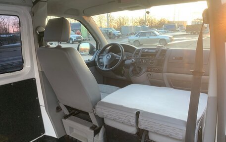Volkswagen Transporter T5 рестайлинг, 2013 год, 2 299 000 рублей, 10 фотография