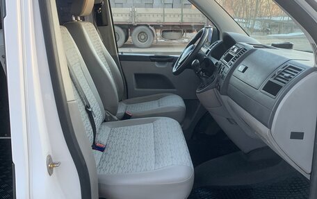 Volkswagen Transporter T5 рестайлинг, 2013 год, 2 299 000 рублей, 12 фотография