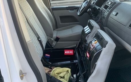 Volkswagen Transporter T5 рестайлинг, 2013 год, 2 299 000 рублей, 11 фотография