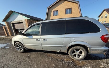 Chrysler Town & Country IV, 2001 год, 330 000 рублей, 8 фотография