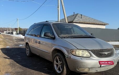 Chrysler Town & Country IV, 2001 год, 330 000 рублей, 2 фотография