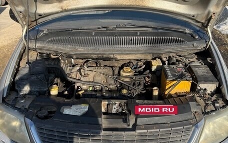 Chrysler Town & Country IV, 2001 год, 330 000 рублей, 15 фотография