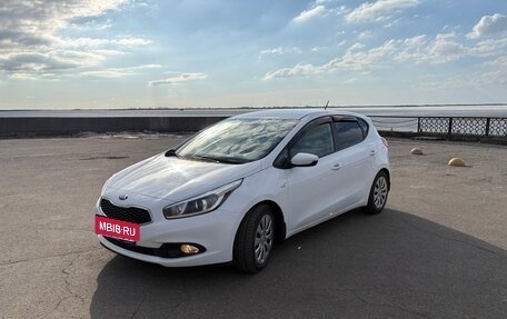 KIA cee'd III, 2015 год, 930 000 рублей, 2 фотография