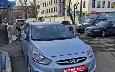 Hyundai Solaris II рестайлинг, 2011 год, 690 000 рублей, 2 фотография