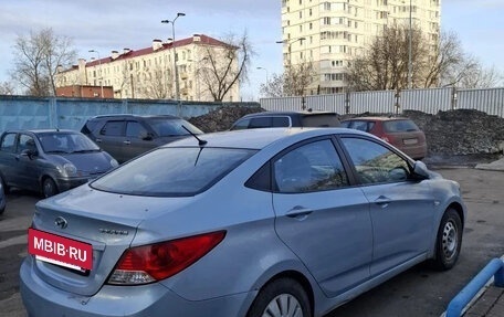 Hyundai Solaris II рестайлинг, 2011 год, 690 000 рублей, 3 фотография