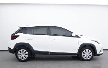 Toyota Yaris XP150 рестайлинг, 2021 год, 1 590 000 рублей, 5 фотография