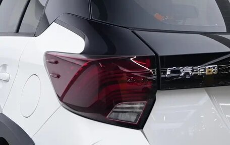 Toyota Yaris XP150 рестайлинг, 2021 год, 1 590 000 рублей, 10 фотография