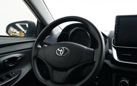 Toyota Yaris XP150 рестайлинг, 2021 год, 1 590 000 рублей, 14 фотография