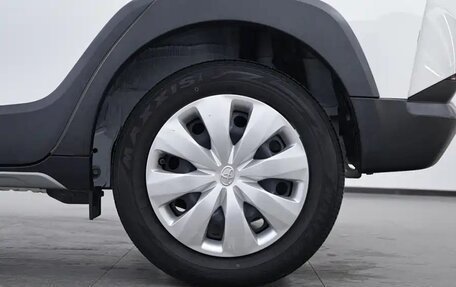 Toyota Yaris XP150 рестайлинг, 2021 год, 1 590 000 рублей, 11 фотография
