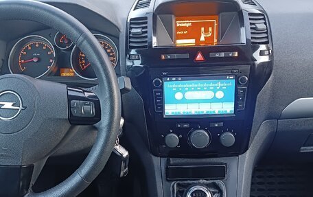 Opel Zafira B, 2011 год, 850 000 рублей, 13 фотография