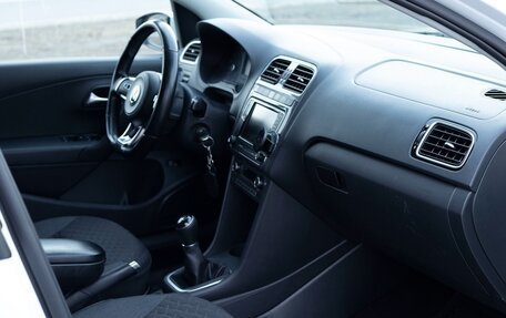 Volkswagen Polo VI (EU Market), 2018 год, 1 200 000 рублей, 20 фотография