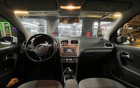 Volkswagen Polo VI (EU Market), 2016 год, 1 150 000 рублей, 15 фотография