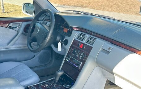 Mercedes-Benz E-Класс, 2000 год, 405 000 рублей, 7 фотография