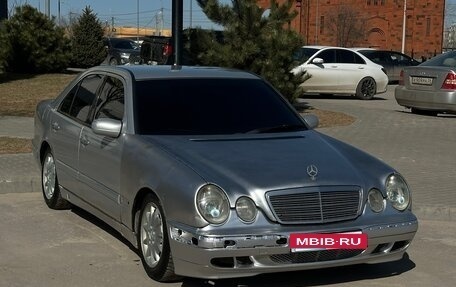 Mercedes-Benz E-Класс, 2000 год, 405 000 рублей, 3 фотография