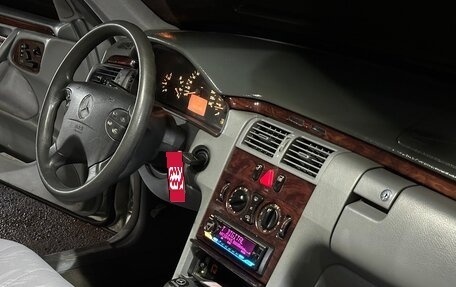 Mercedes-Benz E-Класс, 2000 год, 405 000 рублей, 8 фотография