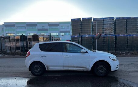 KIA cee'd I рестайлинг, 2010 год, 690 000 рублей, 3 фотография