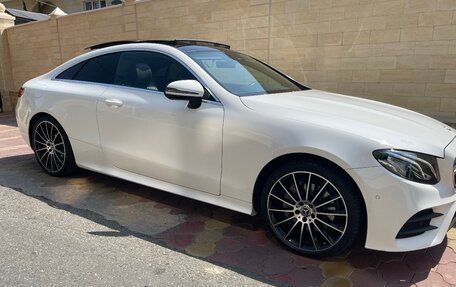 Mercedes-Benz E-Класс, 2017 год, 3 999 000 рублей, 1 фотография