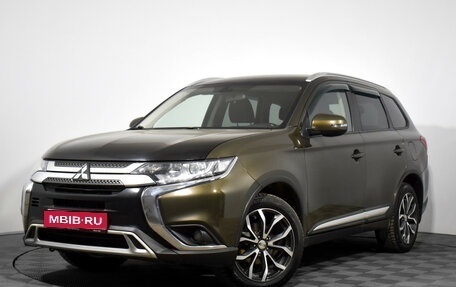 Mitsubishi Outlander III рестайлинг 3, 2019 год, 1 499 000 рублей, 1 фотография