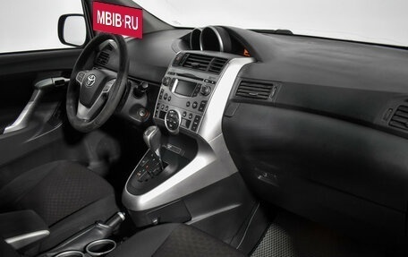 Toyota Verso I, 2010 год, 690 000 рублей, 14 фотография