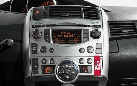 Toyota Verso I, 2010 год, 690 000 рублей, 17 фотография