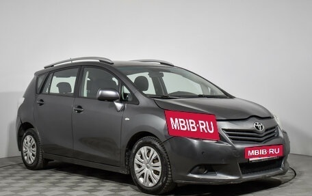 Toyota Verso I, 2010 год, 690 000 рублей, 3 фотография
