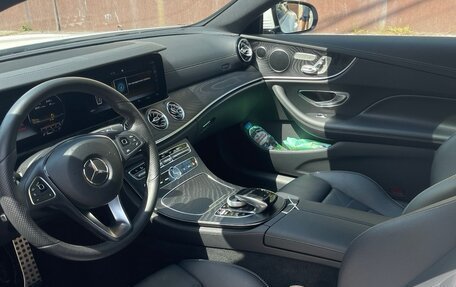 Mercedes-Benz E-Класс, 2017 год, 3 999 000 рублей, 4 фотография