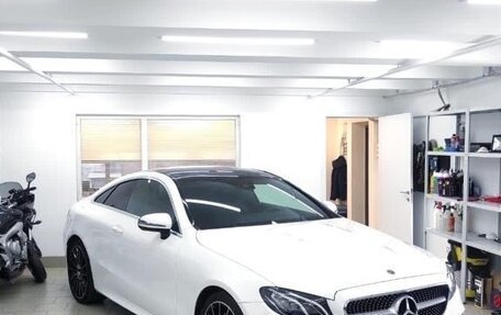 Mercedes-Benz E-Класс, 2017 год, 3 999 000 рублей, 9 фотография