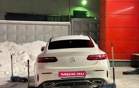 Mercedes-Benz E-Класс, 2017 год, 3 999 000 рублей, 8 фотография