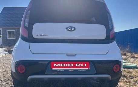 KIA Soul II рестайлинг, 2018 год, 1 850 000 рублей, 3 фотография