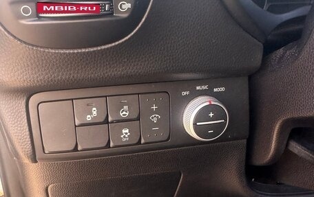 KIA Soul II рестайлинг, 2018 год, 1 850 000 рублей, 24 фотография