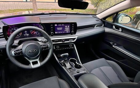 KIA K5, 2021 год, 2 350 000 рублей, 18 фотография