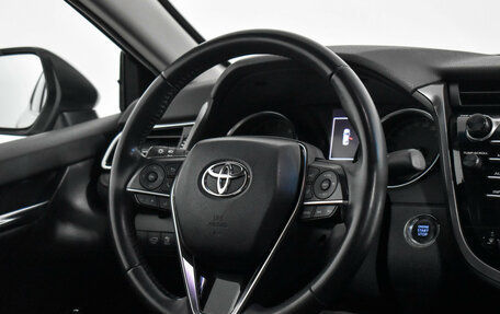 Toyota Camry, 2019 год, 2 690 000 рублей, 15 фотография